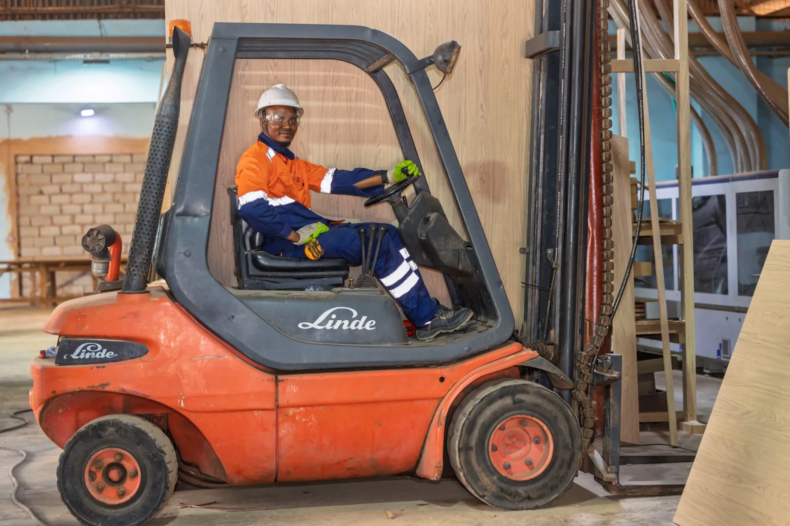 Ouvrier ARREDA sur chantier 10